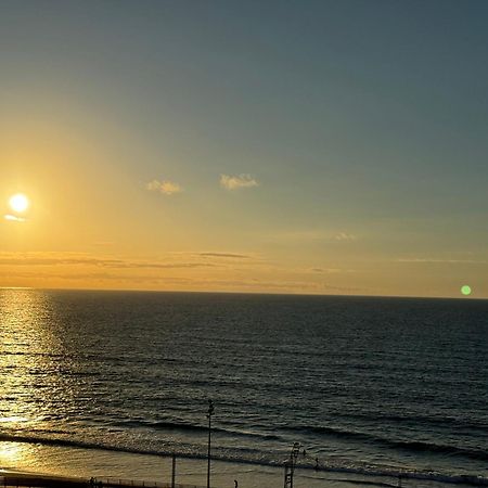 Vistas Mar Playa Las Canteras Primera Linea Wifi Лас Палмас де Гран Канария Екстериор снимка