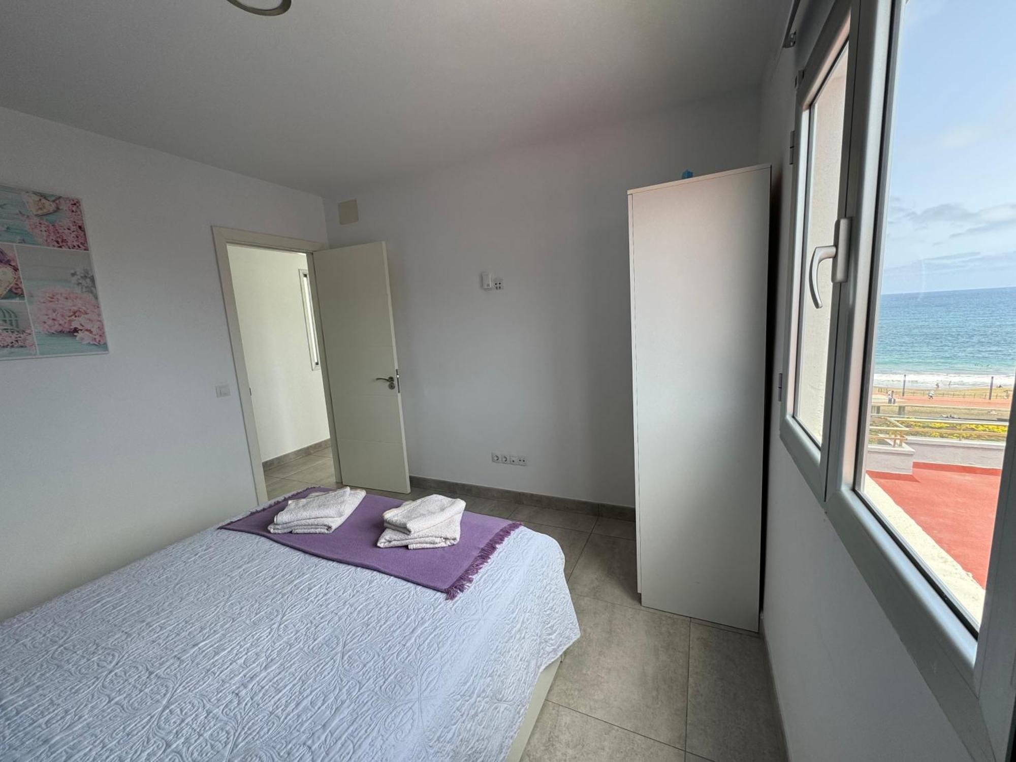 Vistas Mar Playa Las Canteras Primera Linea Wifi Лас Палмас де Гран Канария Екстериор снимка